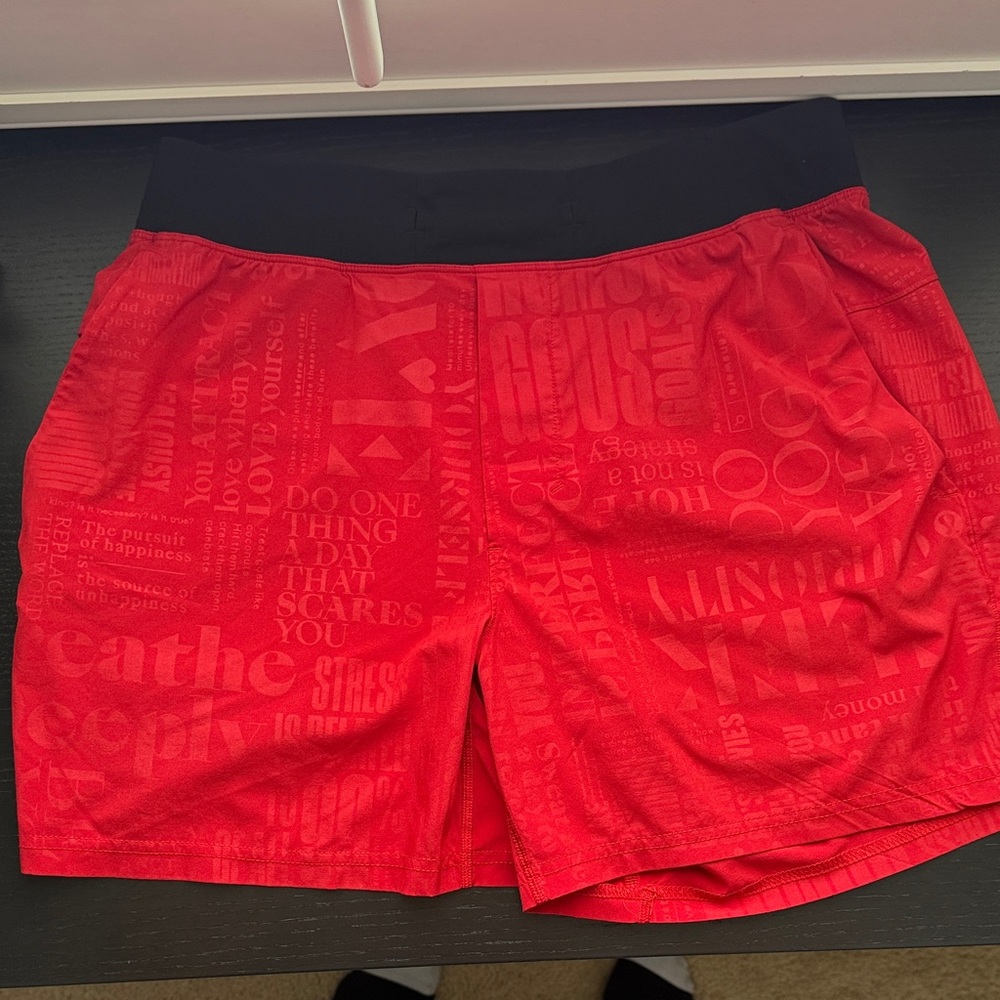 lululemon athletica 5” Limited Edition Original Bag Print Men’s Shorts